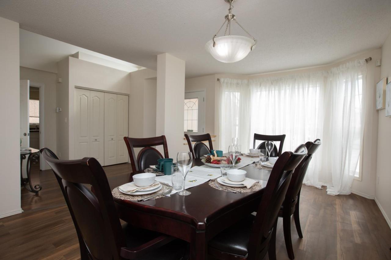 Elegant 6 Bedroom House Near U Of Manitoba Уинипег Екстериор снимка